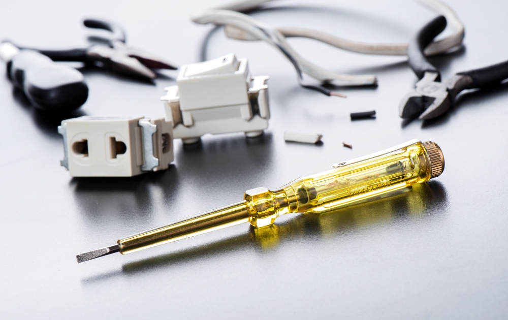 những lưu ý khi sử dụng bút thử điện