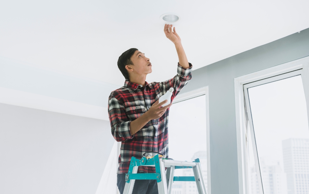 cách tháo bóng đèn led tròn