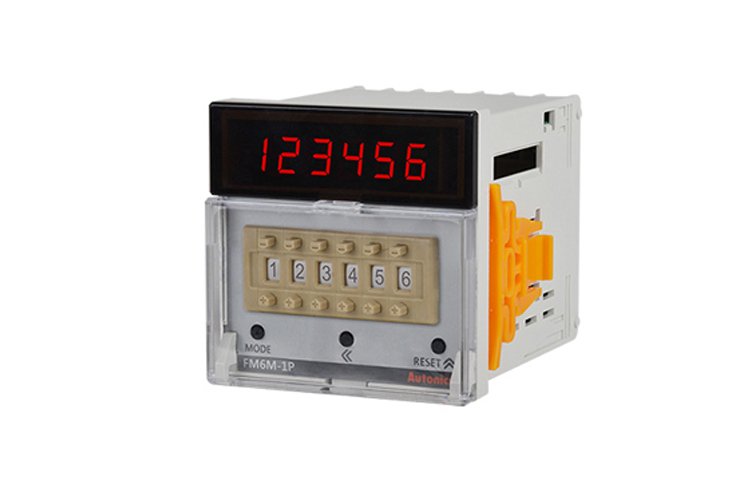 Bộ đếm Autonics FM6M-1P4