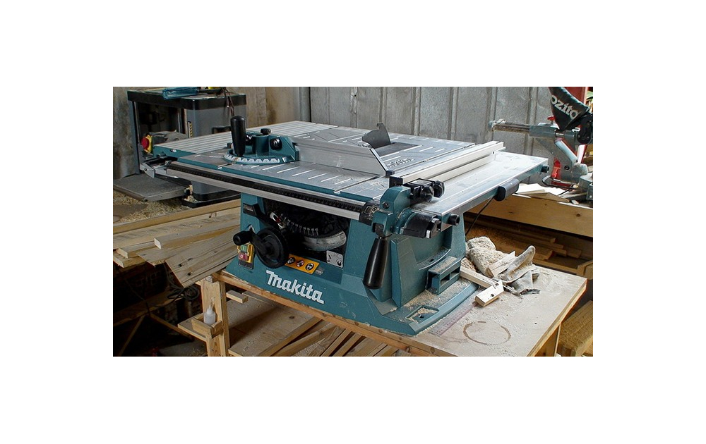 Máy cưa gỗ bàn: Hướng dẫn chọn mua & bảng giá cập nhật 2025