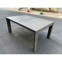 Dining Table 1825 Interiors WH001