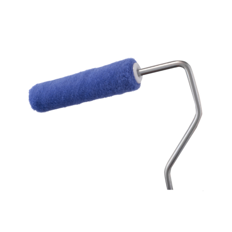 The frame comes with Skinny Maru-T FS1640 roller