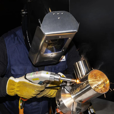 IPG STD-10M handheld laser welding machine