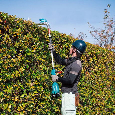 Makita DUN600LZ 18V 600mm cordless hedge trimmer