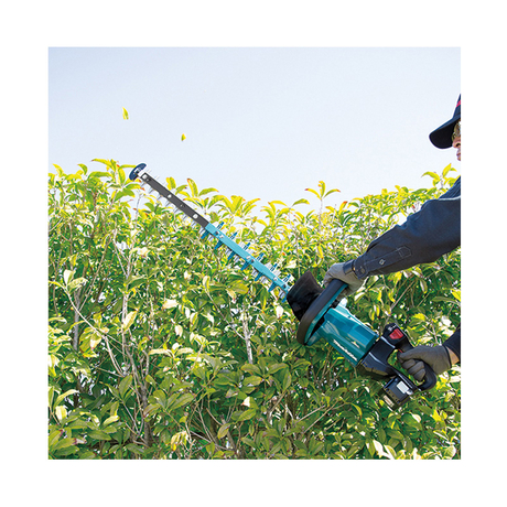 Máy tỉa hàng rào 600mm pin 18V/5.0Ah Makita DUH601Z
