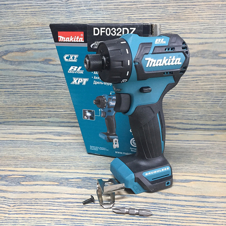 Máy vặn vít pin 12V Makita DF032DZ không pin và sạc