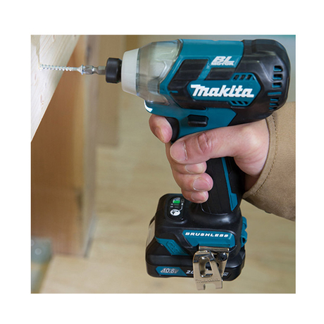 Máy vặn vít pin 12V/2.0Ah Makita TD111DSAJ