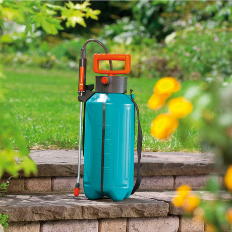 Bình nhựa xịt tưới áp suất 5 lít Gardena 00822-20