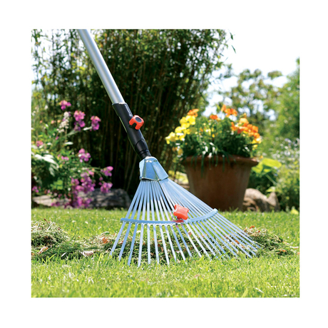 Đầu cào thu gom cỏ, lá điều chỉnh 30-50cm Gardena 03103-20
