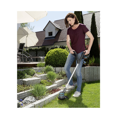 Gardena 09822-20 cordless lawn mower and trimmer