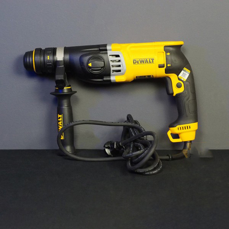 Dewalt D25144K-B1 900W Hammer Drill