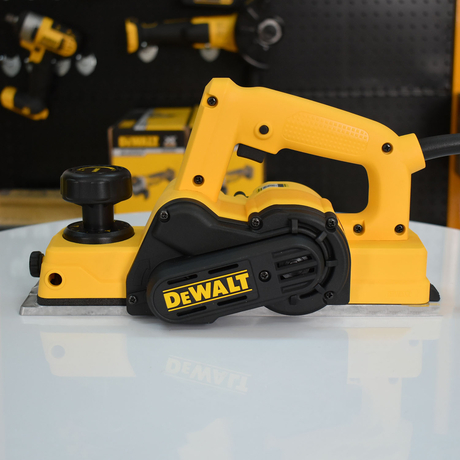 Máy bào 550W Dewalt D26676-B1