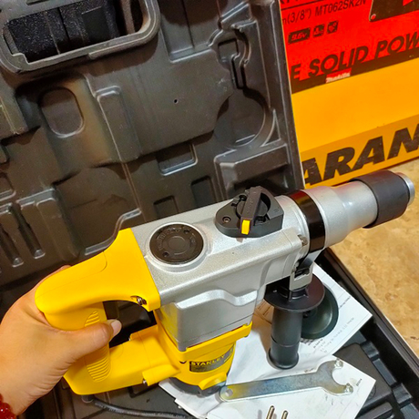 Stanley STHR272KS-B1 26mm 850W Hammer Drill