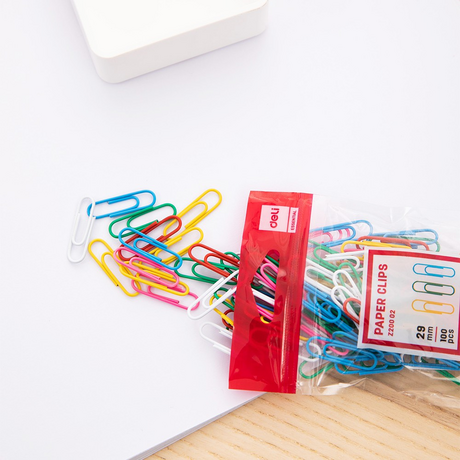 Deli Z20002 29mm colored paper clips, bag of 100 staples