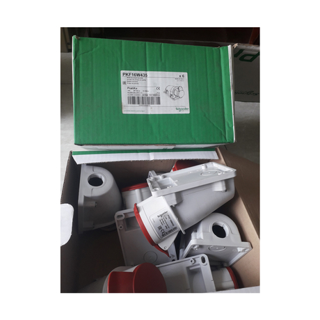 Ổ cắm nghiêng Schneider PKF16W435