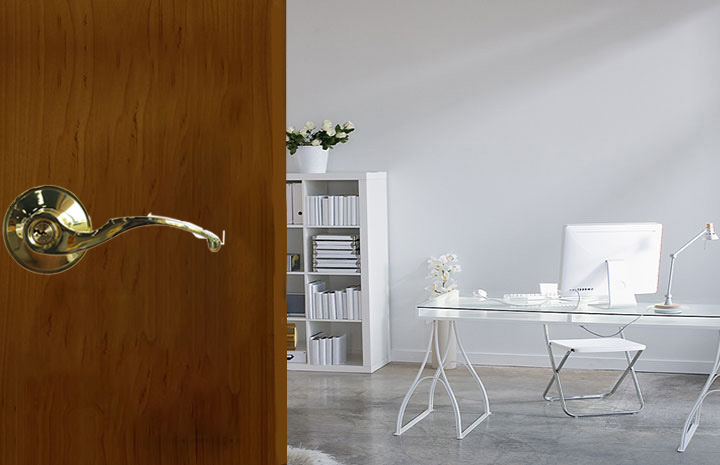 Yale VL6557US3 polished bronze round lever lock