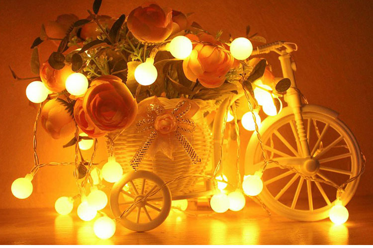 Decorative LED string light 5m long, 20 battery-powered bulbs - 3