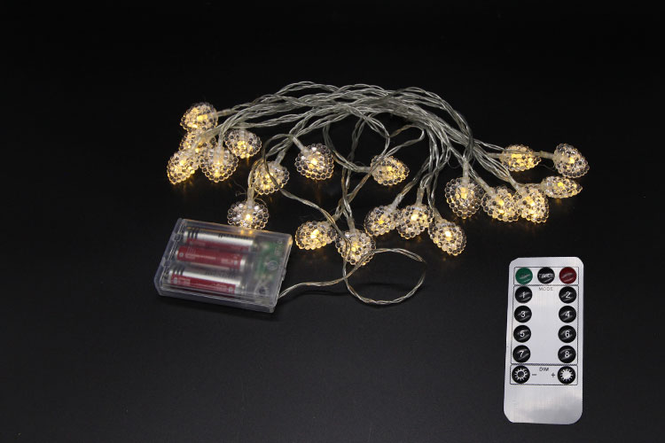 Dây đèn LED trang trí dài 5m, 20 bóng trái tim có remote điều khiển từ xa dùng pin