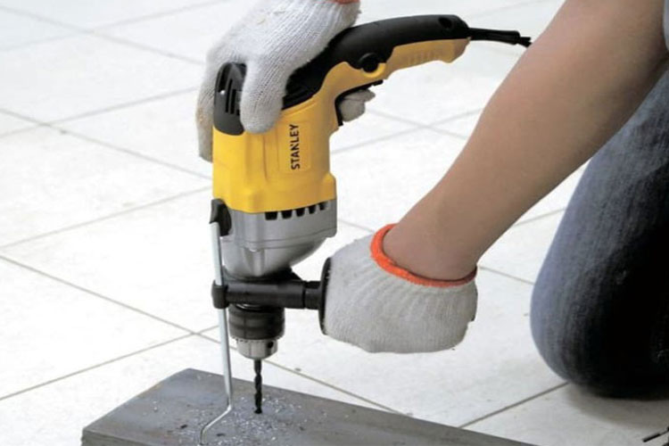 Máy khoan động lực 720W Stanley STDH7213-B1