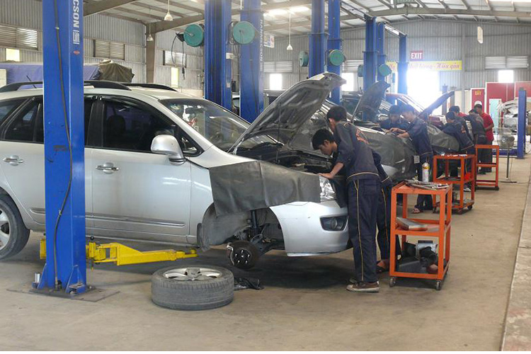 Kìm mở phe trong mũi cong 7 inch Tramontina