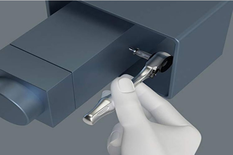 Bộ tua vít và cờ lê 36 chi tiết 05073220001