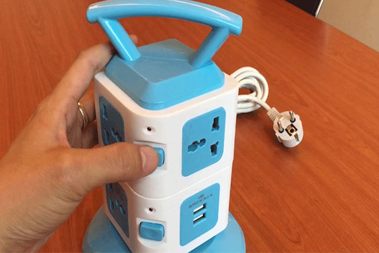 Ổ cắm nối dài Comet CES6703