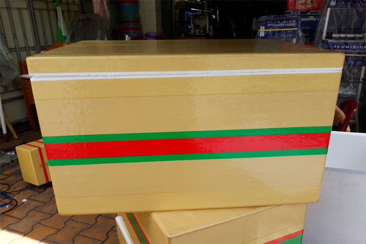 Băng keo nhựa đỏ 25mmx2mx0.50mmx100R