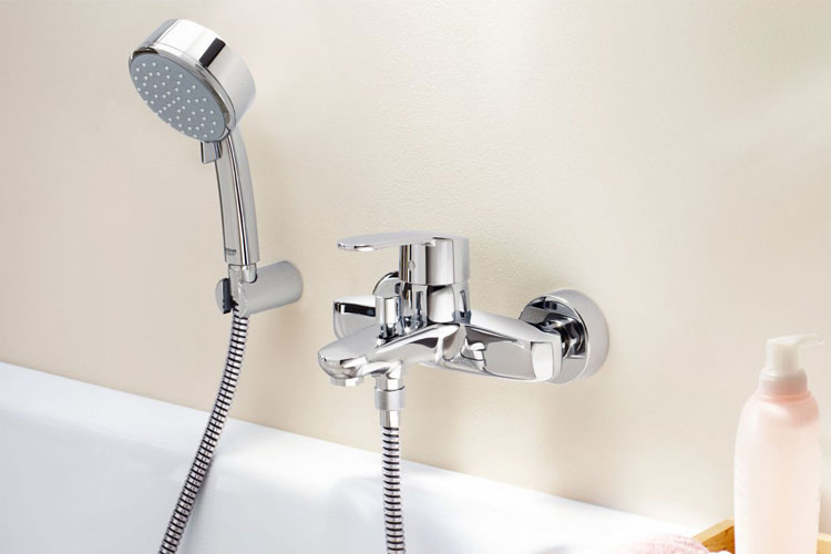 Bộ trộn và bộ tay sen Eurostyle Solid GROHE 23729003