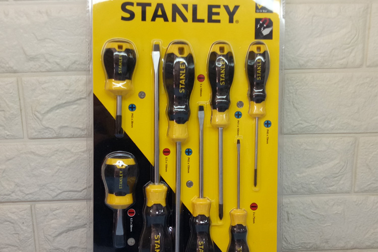 Bộ 8 cây tua vít có từ Stanley STMT66673