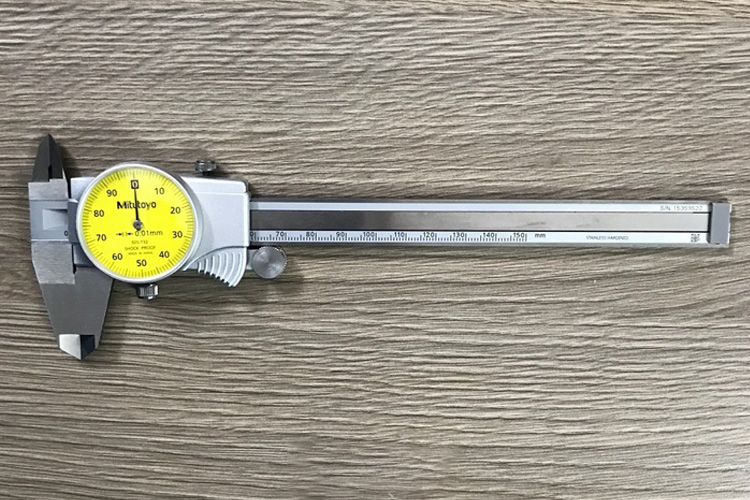 Thước cặp đồng hồ 0-150mm x 0.01mm Mitutoyo 505-732
