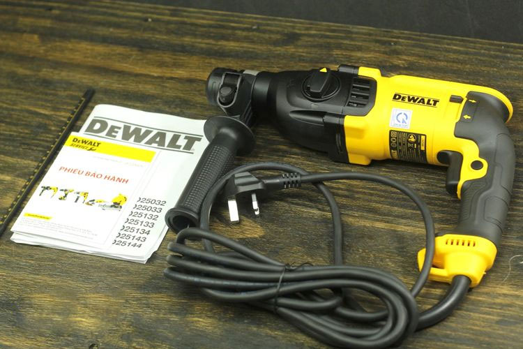 Máy khoan búa Dewalt D25133KA-B1