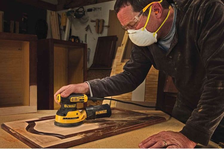 Máy chà nhám tròn 230W Dewalt DWE6423-B1
