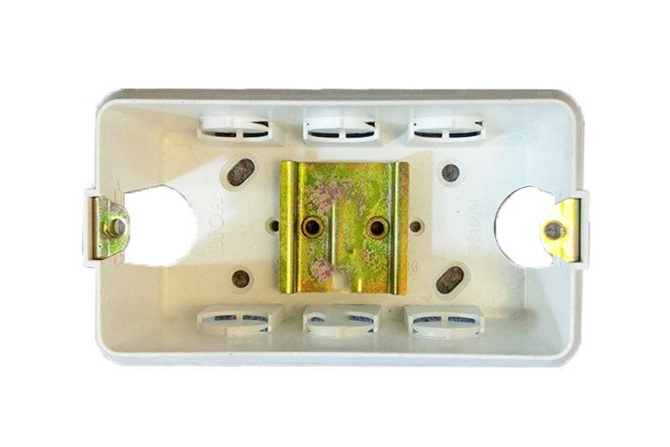 Đế âm tự chống cháy chứa cầu dao (MCB) LiOA SE100M 