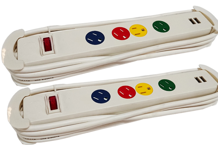 Ổ cắm điện kéo dài tiêu chuẩn Mỹ - Nhật, model có 2 cổng sạc USB 5V-1A 4 ổ cắm dây 3m trắng LiOA 4UBCW