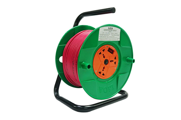 Ổ cắm điện kéo dài quay tay kiểu RULO loại 50m 3 lõi dây 15A LiOA QT50-2-15A