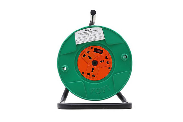 Ổ cắm điện kéo dài quay tay kiểu RULO loại 30m 3 lõi dây 10A LiOA QT30-3-10A
