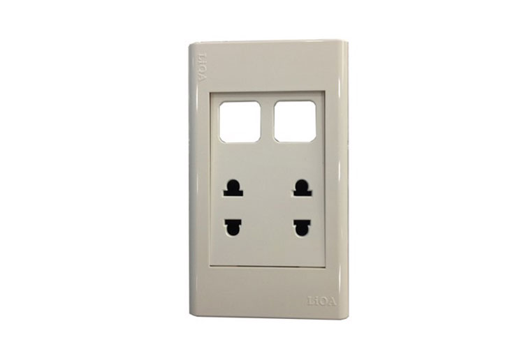 Ổ cắm đôi 2 chấu 16A với 2 lỗ LiOA E182U2X