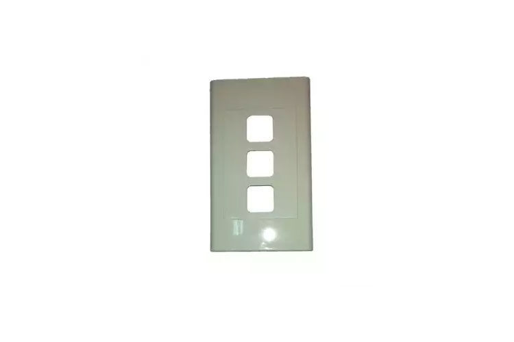 vuông viền thẳng mặt 3 lỗ LiOA E18S3X