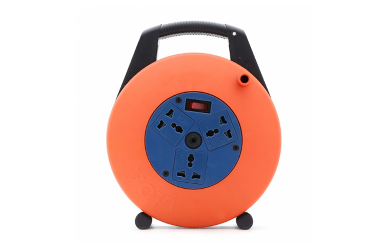 Ổ cắm điện quay tay- cuộn dây kín kiểu xách tay loại 10m 15A LiOA XTD10-2-15A
