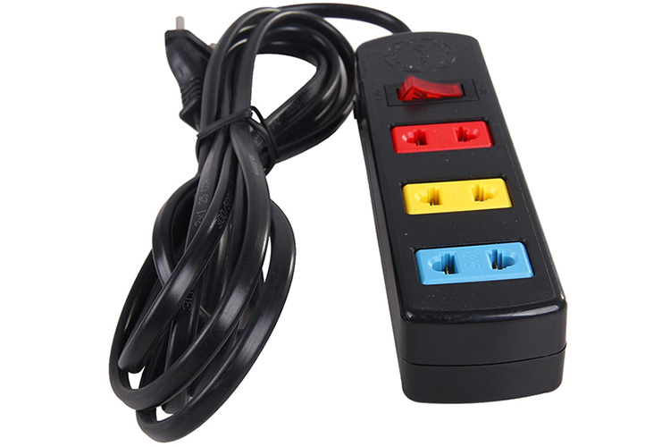 Ổ cắm điện 3 ổ cắm 1 công tắc dây 3m 1000w/250v LiOA 3S3