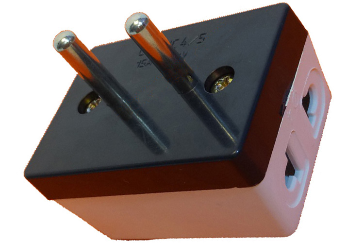 Ổ cắm nối chia 3 ngã chân cắm tròn 2 chấu Ø5 LiOA ON3NC5