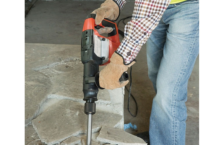 Máy đục bê tông 900W Maktec MT860