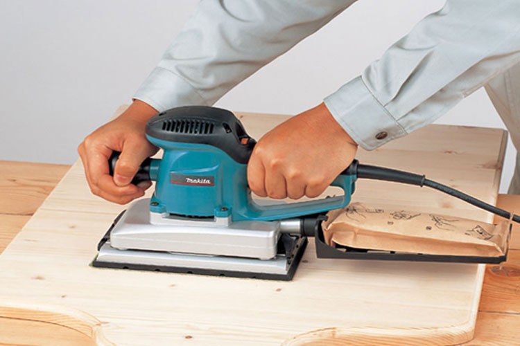 Máy chà nhám rung 330W tấm đệm 115x229mm Makita BO4901