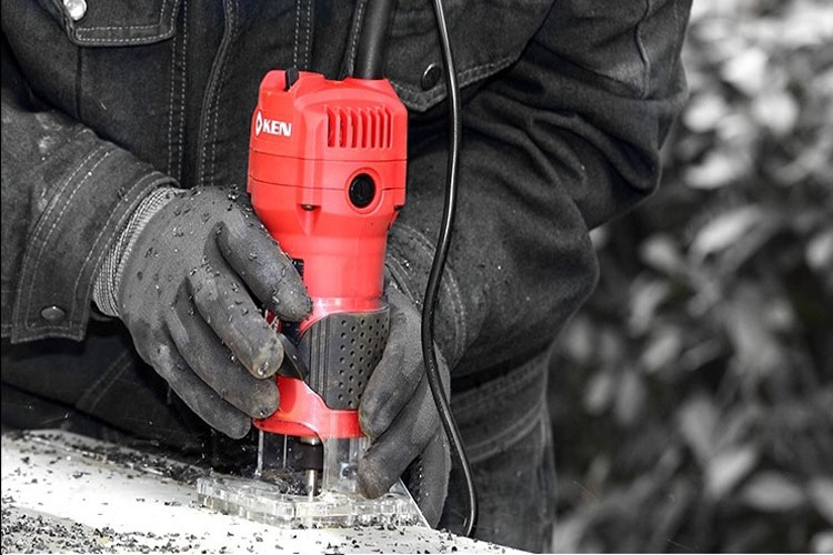 Máy phay gỗ cầm tay 550W/6mm Ken 3806