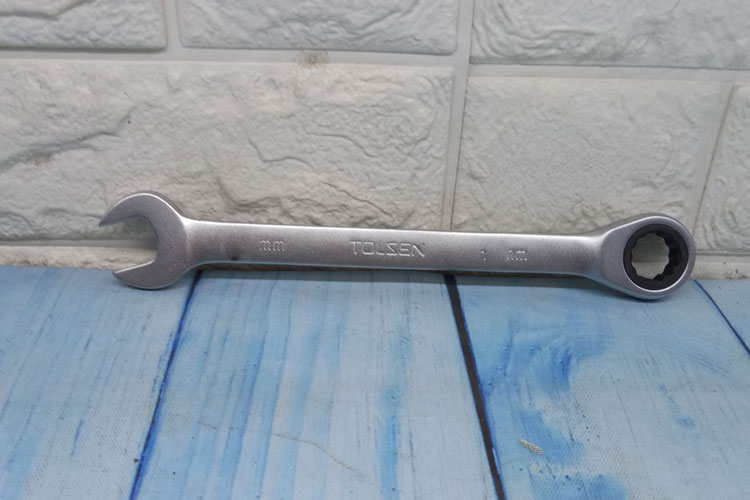 Tolsen 15223 27mm automatic ring wrench