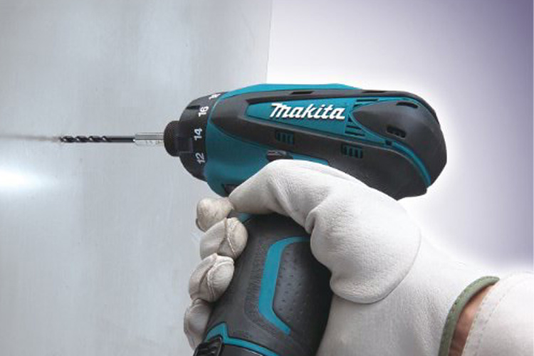 Máy khoan và vặn vít dùng pin 10.8V Makita DF030DWE