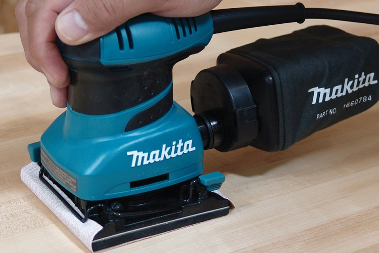 Máy chà nhám rung 180W đường kính 114x140mm Makita BO4557
