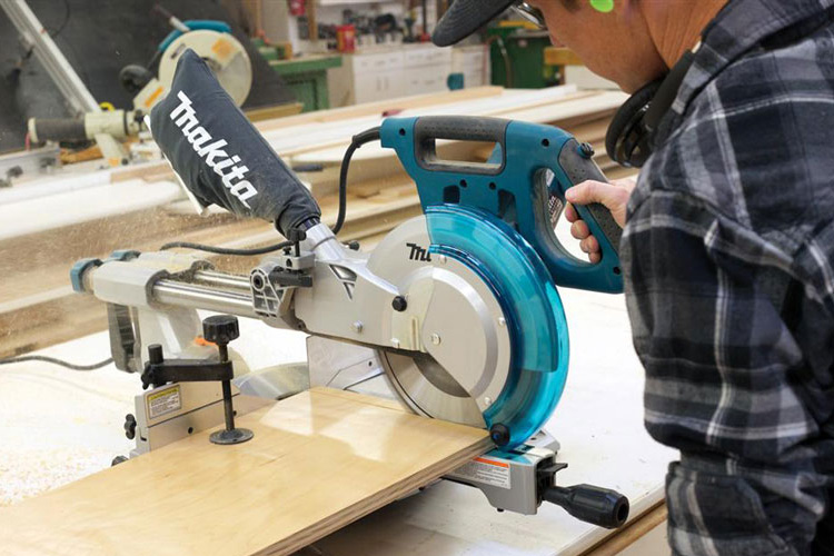 Máy cưa đa góc 1430W đường kính 260mm Makita LS1018L