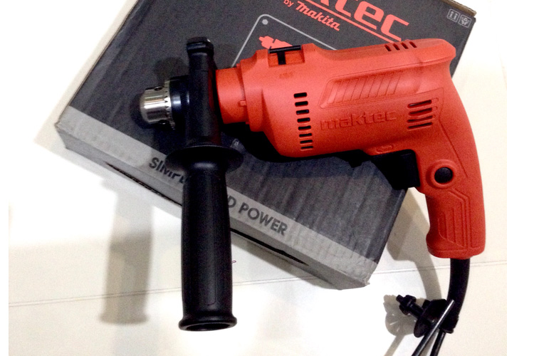 Máy khoan búa 500W/13mm Maktec MT80B