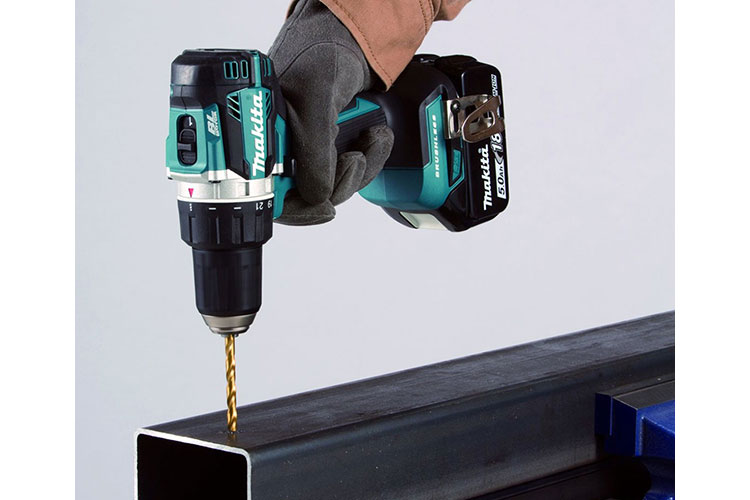 Máy khoan và vặn vít dùng pin 18V Makita DDF484Z